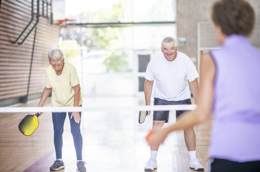 Reviews of Portable Nets for Home Use Pickleball, a sport that beautifully blends elements of tennis, badminton, and table tennis, has rapidly gained popularity across the United States.